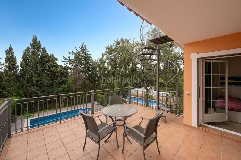 Foto f0e7a249-14dd-4643-b670-f65db961f269. Casa adossada amb aparcament a Elviria Marbella