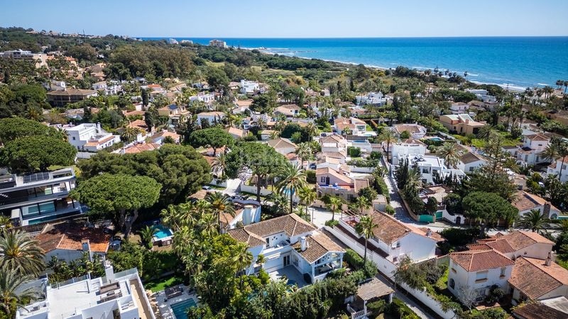 Foto 046c31e6-b285-4a64-a9d3-67b452c95753. Casa adosada en Marbesa Marbella