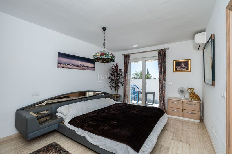 Foto 5bf0cdfb-aa1c-4e3e-bea8-97bb22f5fe93. Casa adosada en Marbesa Marbella