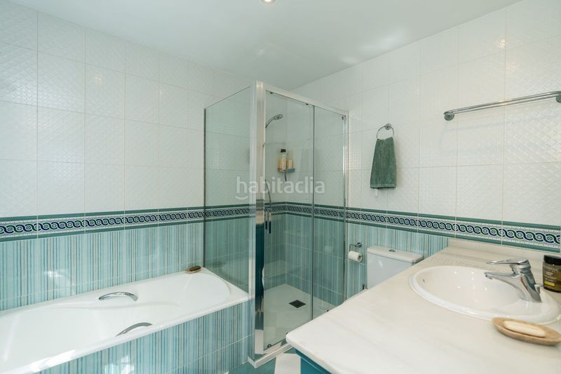 Foto c76c40b6-61f0-42ae-9877-e1b52318af79. Casa adosada en Marbesa Marbella