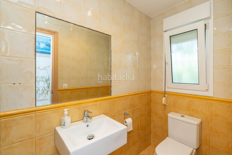 Foto de64f5b8-ef9b-4485-a477-d4c66d38d9de. Casa adosada en Marbesa Marbella