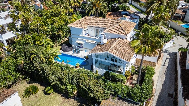 Foto df503ba2-7a3c-452b-babb-2c284e461462. Casa adosada en Marbesa Marbella