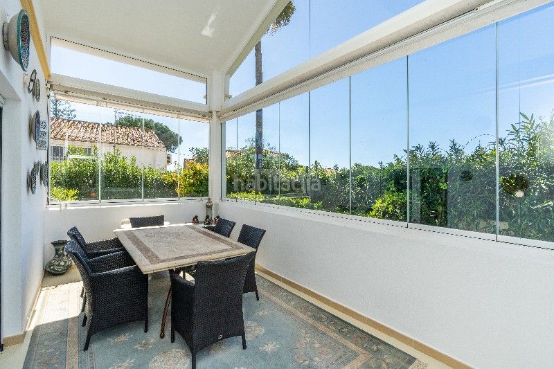 Foto e99efa69-e170-49db-b070-99791557ec5b. Casa adosada en Marbesa Marbella