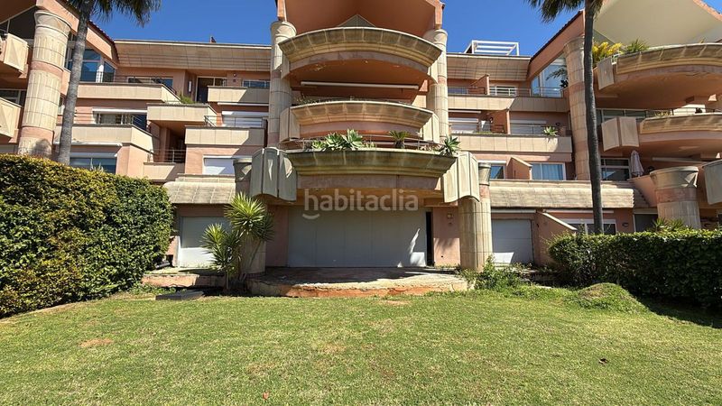 Foto 449a79c9-1470-4337-8d6f-c84e2caefcc5. Pis a Las Brisas Marbella