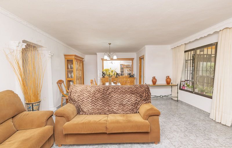 Foto 8cd93bff-411b-4dc9-885d-5f34a5a9ee61. Casa adossada a Las Chapas - Alicate Playa Marbella