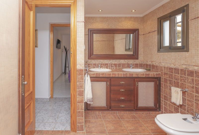 Foto a38d0832-20db-4d1b-8931-74292d21756e. Casa adossada a Las Chapas - Alicate Playa Marbella