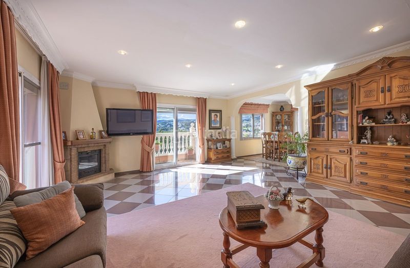 Foto f9d08ce2-7c13-498c-b4b5-dcdf9245f336. Casa adossada a La Quinta Benahavís