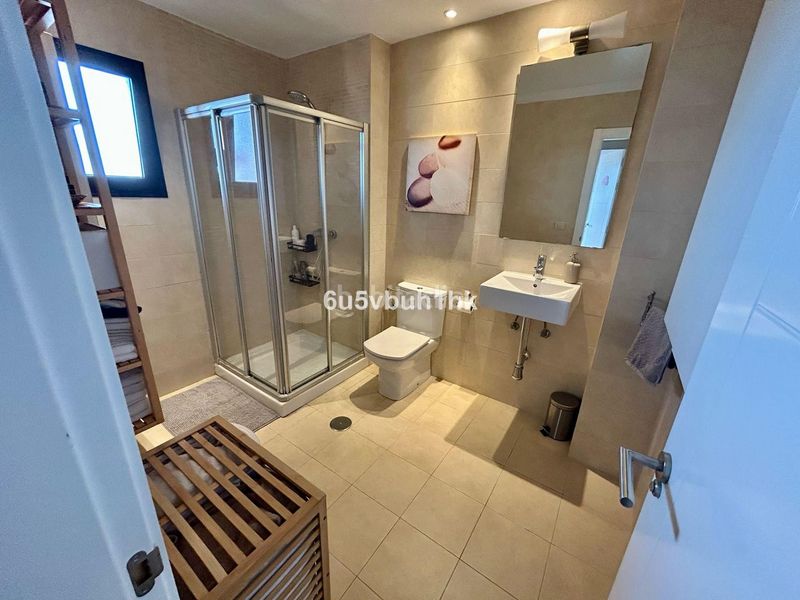 Foto 12a7e621-40b2-4936-8027-41aeb67dfda0. Casa adossada a Centro Benalmádena