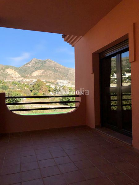 Foto 1d4d69cb-4755-41c1-8cc7-02e0a2ff95af. Casa adossada a Centro Benalmádena