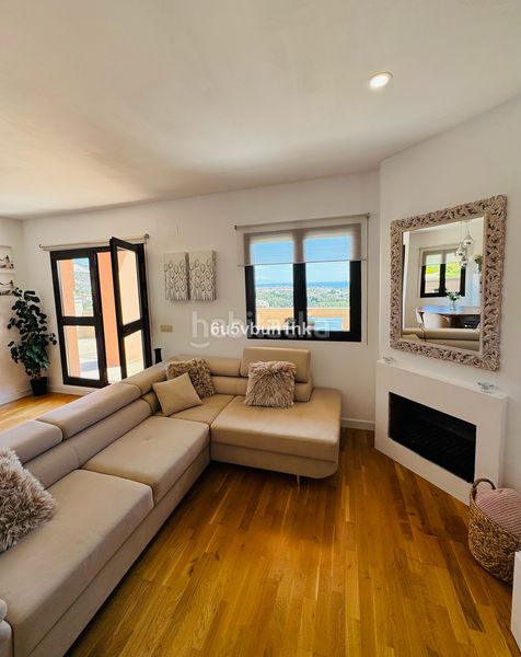 Foto 627a05ef-b387-4758-9eef-c781bfa6634d. Casa adossada a Centro Benalmádena