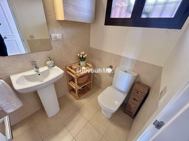 Foto 866f4ed5-b22e-4623-bf2e-c5a5ddcba943. Casa adossada a Centro Benalmádena