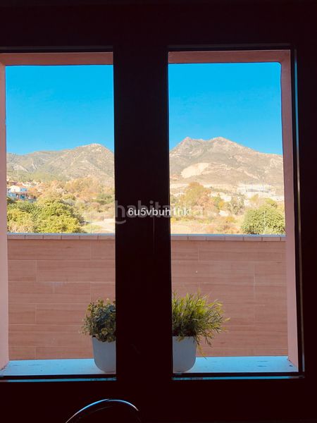 Foto e9fece35-4788-48fd-8e33-35d789a4690c. Casa adossada a Centro Benalmádena