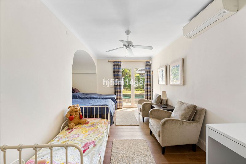 Foto 15261f7b-7b27-4577-9378-7e8f6df08f82. Maison jumelée dans Las Brisas Marbella