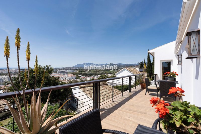 Foto a44e2110-4928-46fb-ab05-8b39c6bcc9d5. Maison jumelée dans Las Brisas Marbella