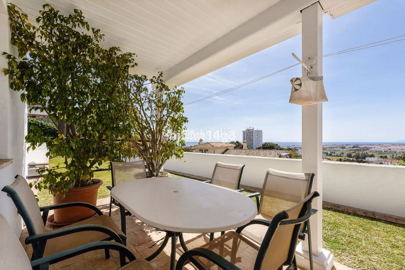 Foto e67081cf-d294-40ba-a17b-c3e8f7dbd04e. Maison jumelée dans Las Brisas Marbella