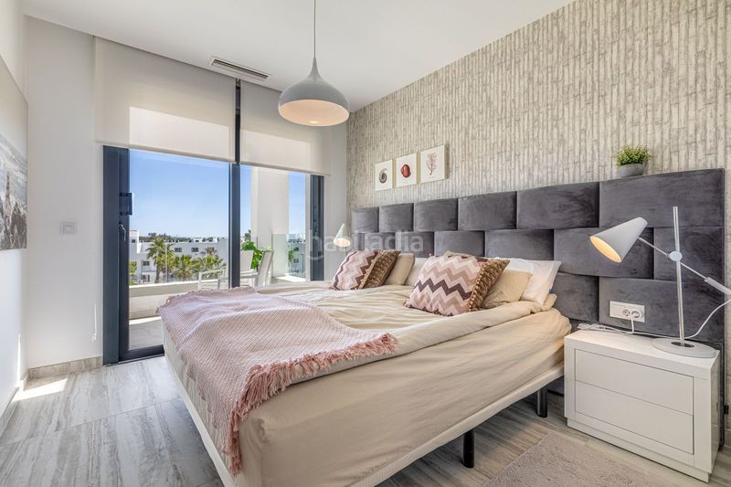 Foto f601bc4c-da45-41e8-a57f-ffb0dfa1ef5e. Ático en Cancelada Estepona