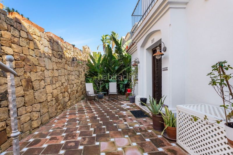 Foto 6d7567e9-01d1-4ebb-a935-532d339f4aa9. Casa adossada a La Carolina - Guadalpín Marbella