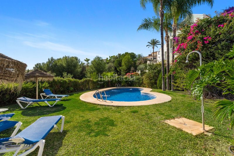 Foto abfb7584-f06d-4e40-9b36-83f7ef35fe3d. Casa adossada a La Carolina - Guadalpín Marbella