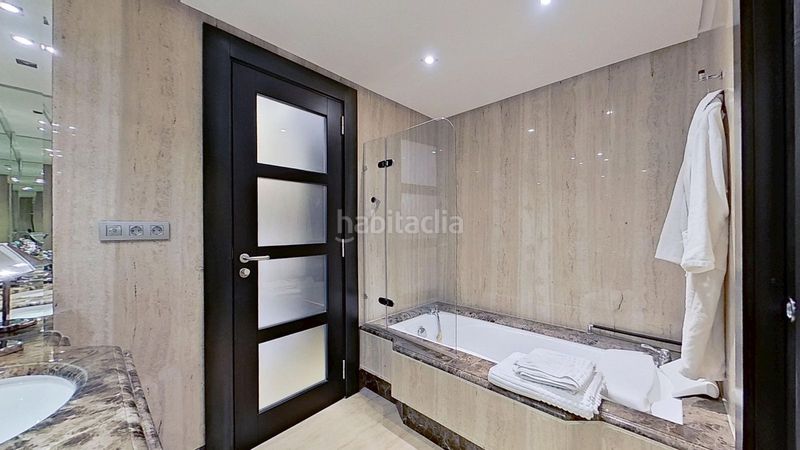 Foto 7aa611e4-ee9a-47cd-a69a-bddc91da37d4. Ático en Los Monteros Marbella