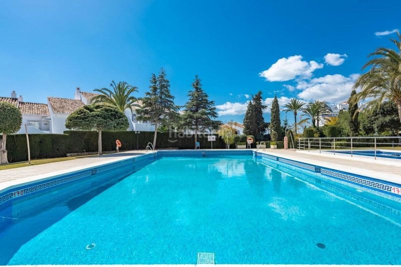 Foto 2276dd55-a65b-43ee-8a12-1a256662357b. Pis a Las Brisas Marbella