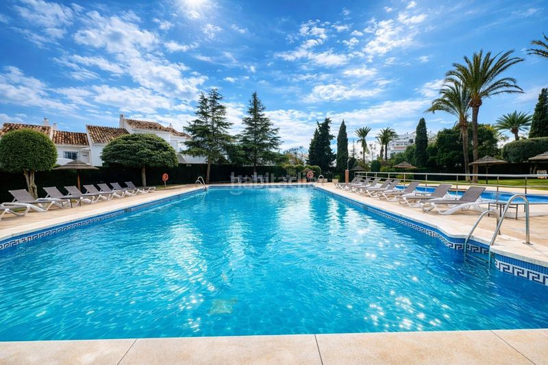 Foto b9b95f55-bb24-4240-a14d-202c7455f20b. Pis a Las Brisas Marbella