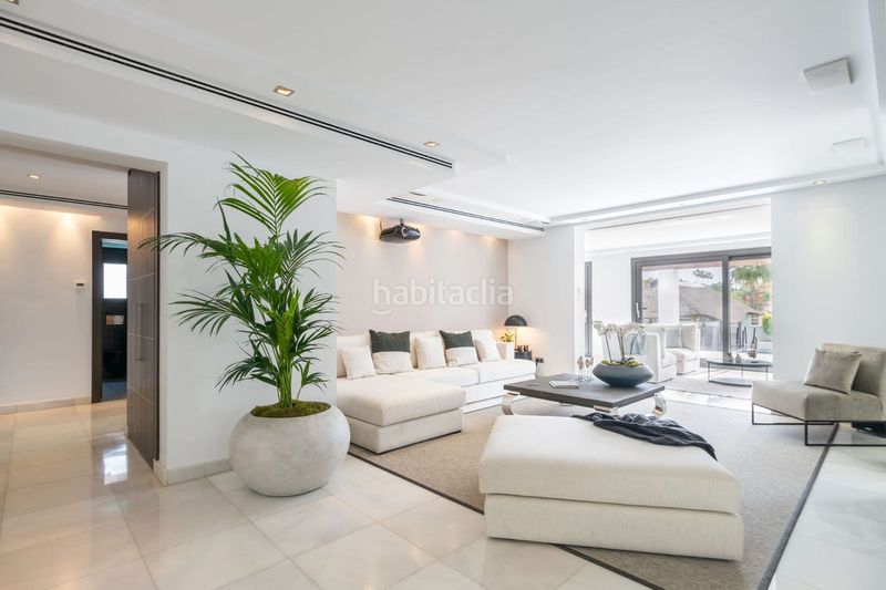 Foto b2adf991-d69f-47ef-acd6-123c9bd10321. Casa adossada a Las Brisas Marbella