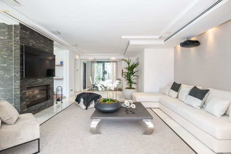 Foto ecaa44f2-cf2a-4c7a-84f7-c0305666ea0e. Casa adossada a Las Brisas Marbella