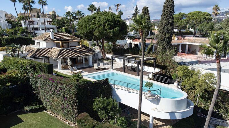 Foto 07b918e5-aca2-43e8-acac-ac8b0b873df8. Casa adossada a Las Brisas Marbella