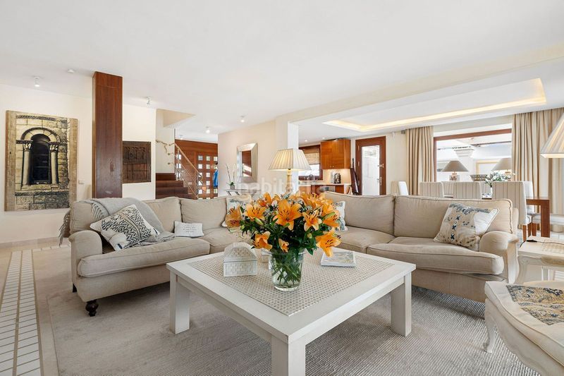 Foto 8f0530e1-f580-4654-8d66-adf37387fb70. Casa adossada a Las Brisas Marbella