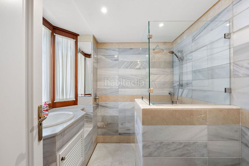 Foto e24a6ec5-58c8-4c16-8726-48ab587b387a. Casa adossada a Las Brisas Marbella