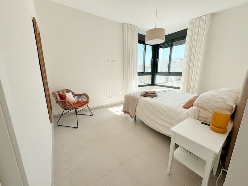 Foto 87456570-febf-412d-8e99-7d81eaa8db05. Àtic a Centro Estepona