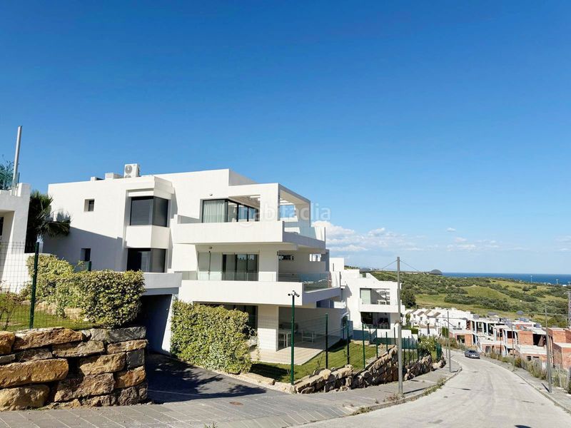 Foto 8b9c6b04-dcbe-48e3-8c64-023ac67de873. Àtic a Centro Estepona