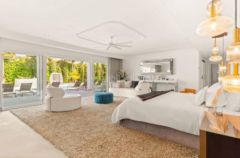 Foto 4f352057-7686-452a-be50-23d90aff779b. Casa adossada amb aparcament a Nueva Atalaya Estepona