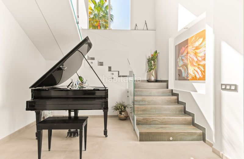 Foto 5738870e-75af-4771-b2ba-1292244f212c. Casa adossada amb aparcament a Nueva Atalaya Estepona