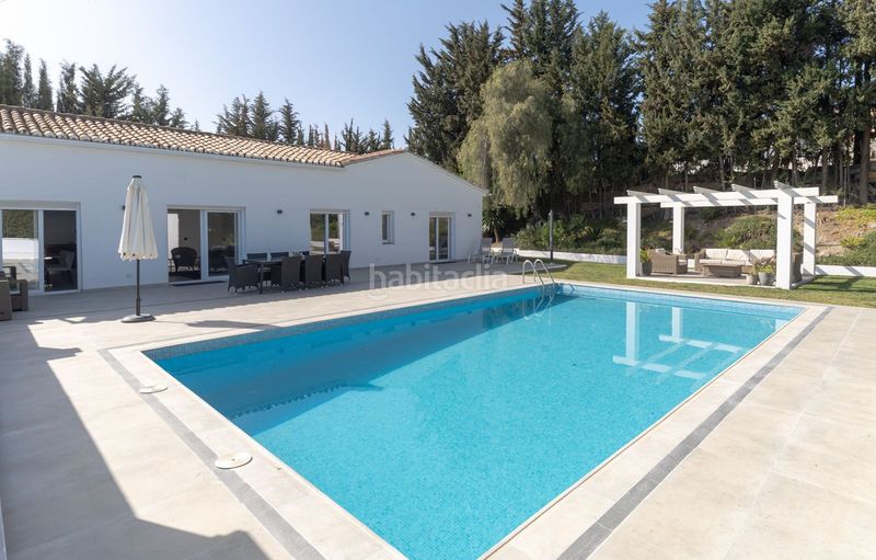 Foto 8b03d992-de76-42ca-97bc-1a1572b8f5b3. Casa adossada amb aparcament a Nueva Atalaya Estepona