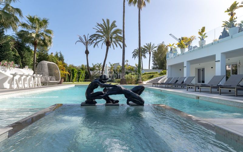 Foto a4c58664-0a24-4678-8a28-401da77c2985. Casa adossada amb aparcament a Nueva Atalaya Estepona