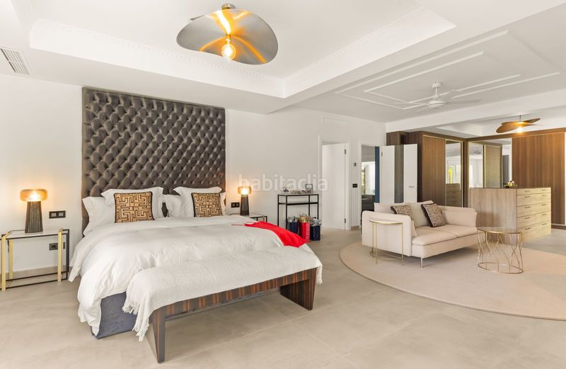 Foto c65363aa-d718-438d-adbf-755a1ea89c65. Casa adossada amb aparcament a Nueva Atalaya Estepona