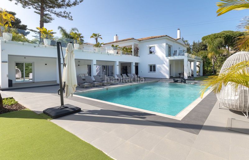 Foto e5d6ed42-2b29-4e4d-b784-5e5d5484a138. Casa adossada amb aparcament a Nueva Atalaya Estepona