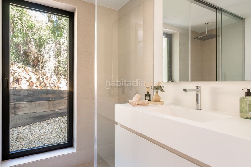 Foto 535bfad8-99e7-48f8-b3c3-b7bb0c8d5441. Casa adossada a Las Brisas Marbella