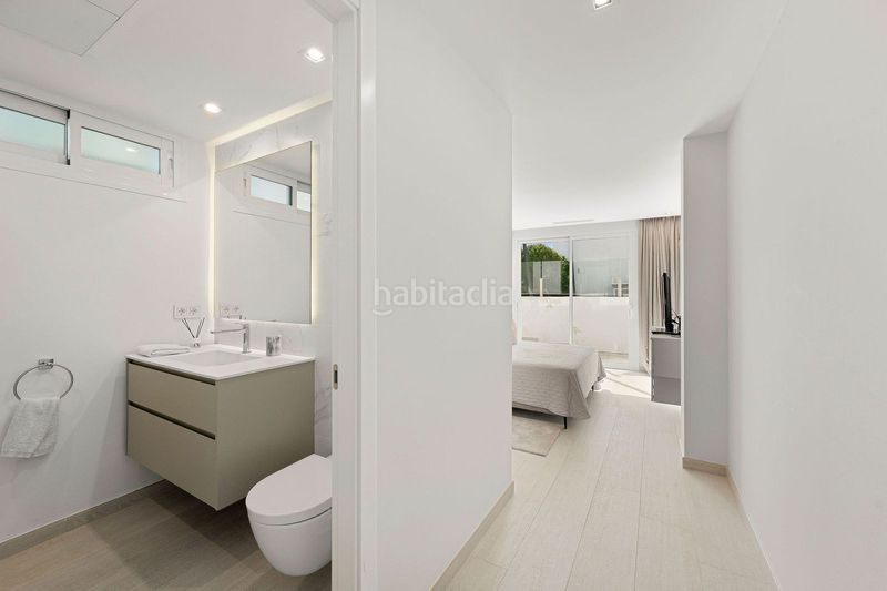 Foto 71917d31-4a13-4d99-9ca1-6bddf5d37306. Casa adossada a Las Brisas Marbella
