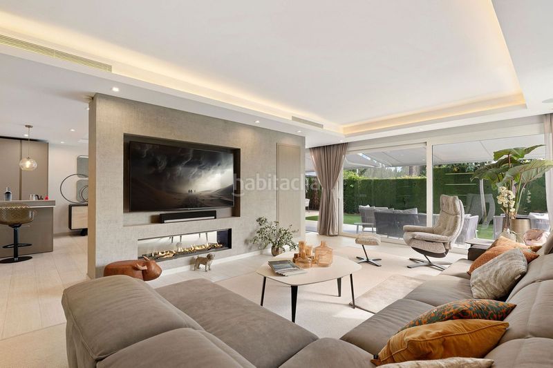 Foto 7dea6d40-57f9-4a1d-8dae-a53fb13aa3a3. Casa adossada a Las Brisas Marbella