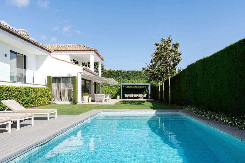 Foto a6813a32-46cb-4dad-9c72-f9a88f8c96fc. Casa adossada a Las Brisas Marbella