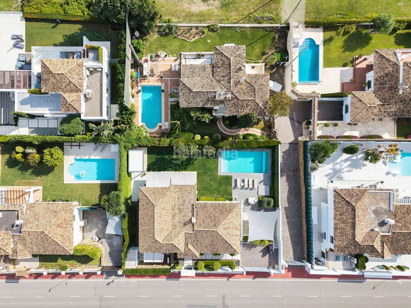 Foto f66265e9-544a-4d83-904a-5ace54e422c6. Casa adossada a Las Brisas Marbella