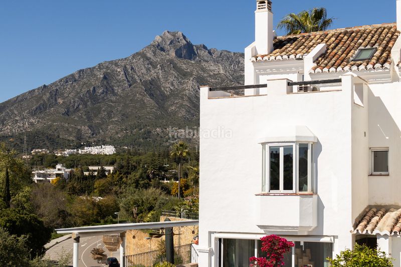 Foto 0e91654d-c636-45a8-b699-0bf6b5793b20. Casa adosada en La Carolina - Guadalpín Marbella
