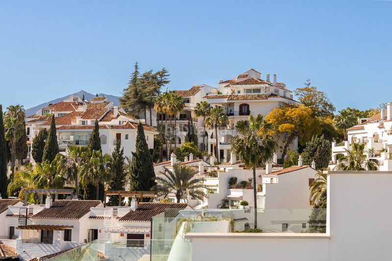Foto a72bf3a8-cca8-492b-9a31-d69eae3b1edf. Casa adossada a La Carolina - Guadalpín Marbella