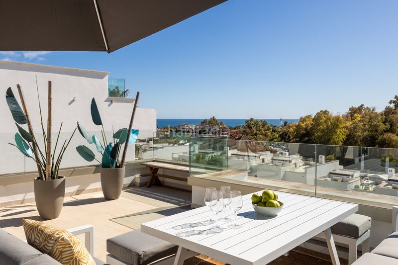 Foto c33412ec-9b60-4e3b-a265-a538acd46174. Casa adossada a La Carolina - Guadalpín Marbella