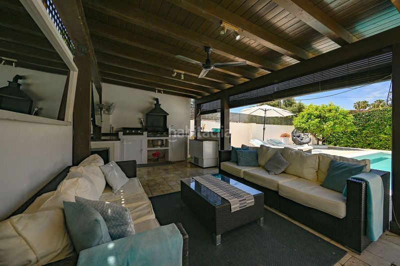 Foto 4569fcfb-bdc4-40a6-b936-f90affdbc504. Casa adosada en Río Real Marbella