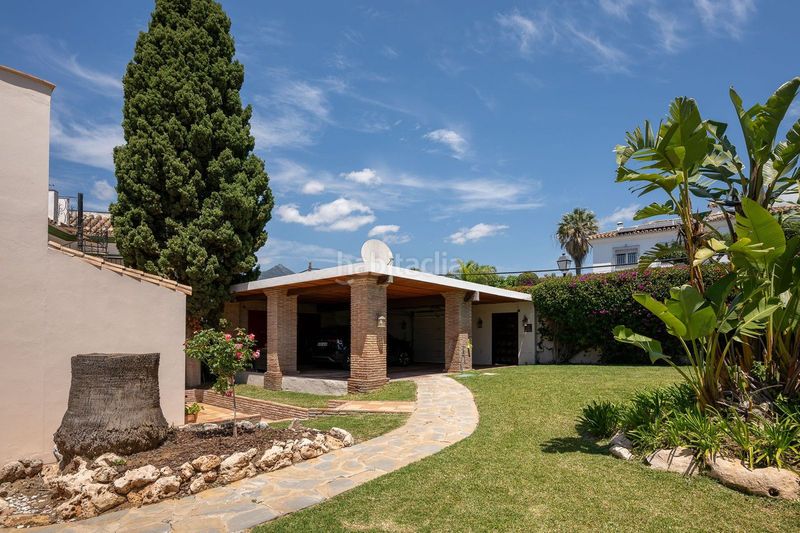Foto a32d863a-d48f-4a7e-aaf4-f174b0081eb6. Casa adosada en Río Real Marbella