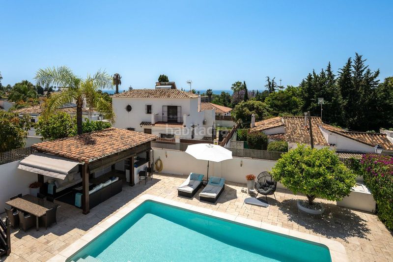 Foto b11b2ff7-0980-4c82-a171-958d23b4d3e8. Casa adosada en Río Real Marbella