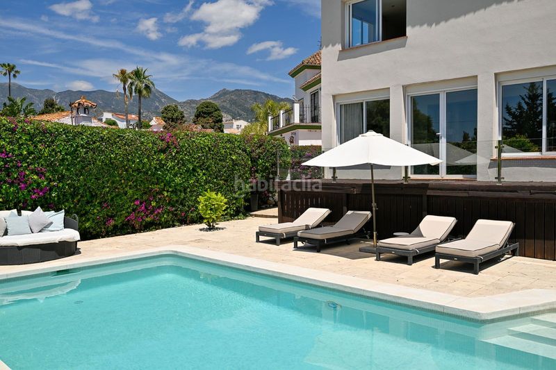 Foto e2db369b-80b0-4857-a019-c195dd172e5f. Casa adosada en Río Real Marbella